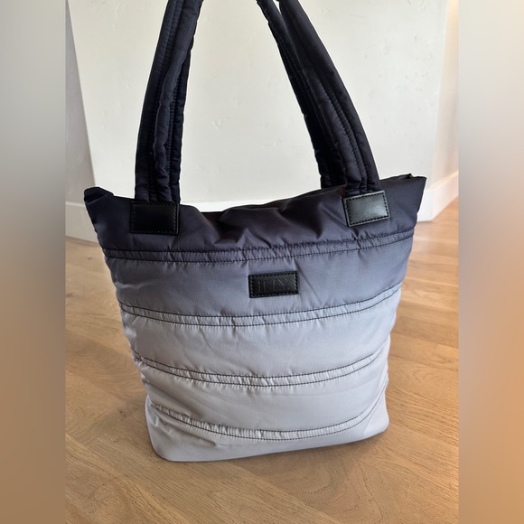 ifly Handbags - iFLY Ombre Puffy Tote with Trolley Sleeve - black/gray ombré NWOT